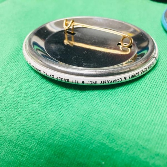 Set of 4 CB themed pinbacks 1974 Russ Berrie - Picture 2 of 5